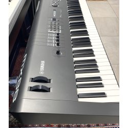(USED) Yamaha MX88